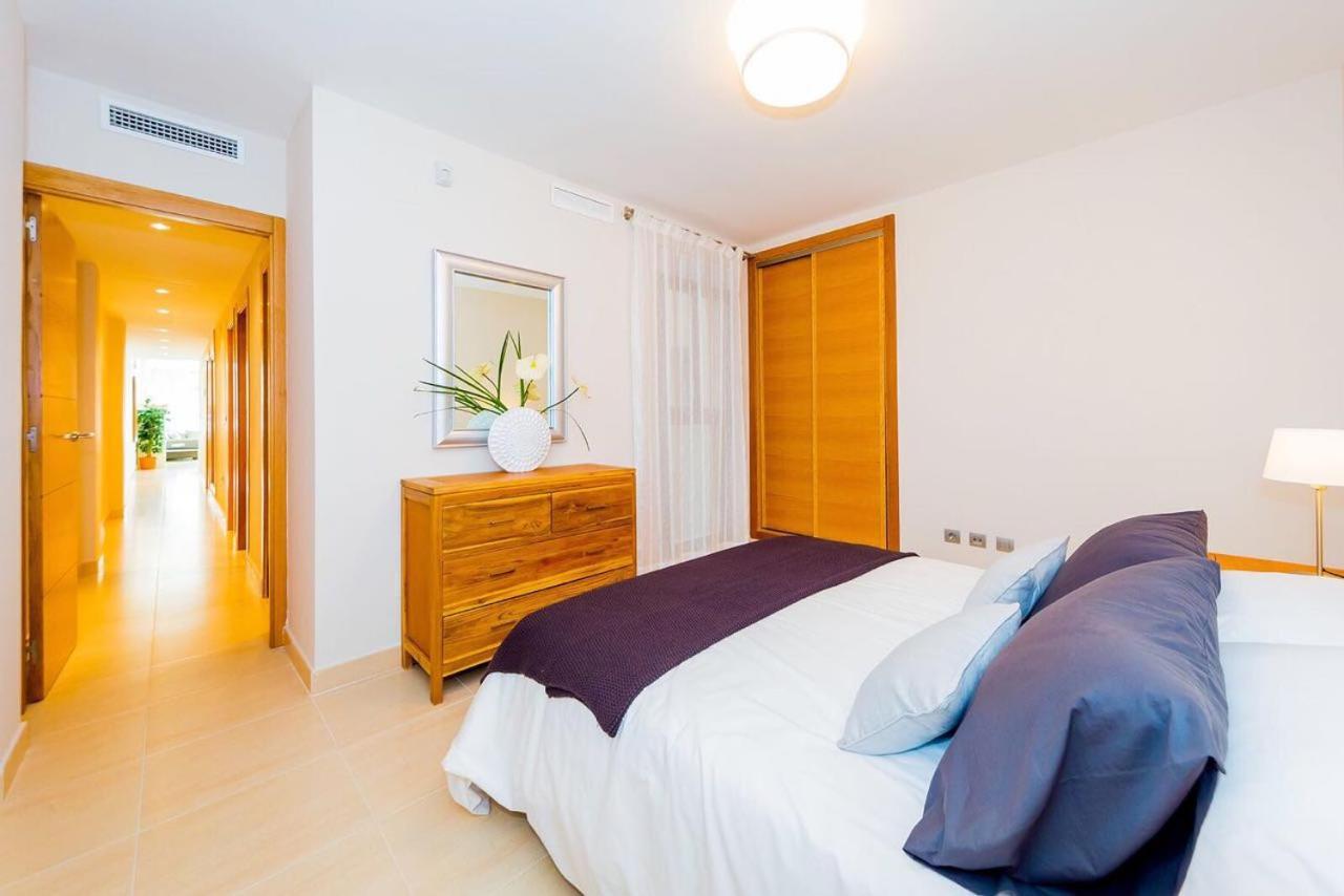 Шикарная Квартира На Первой Линии -Luxury Apartment On The First Line Sea 또레비에하 외부 사진