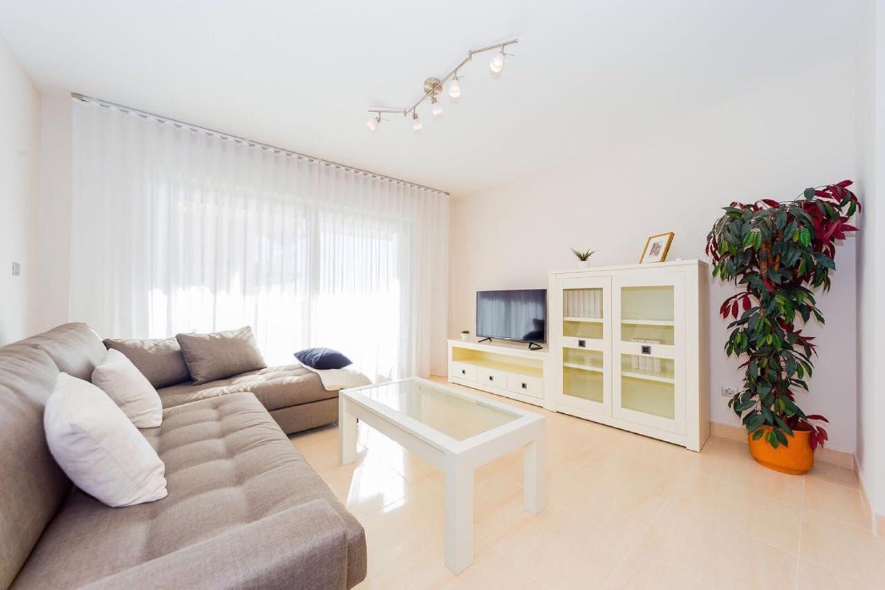 Шикарная Квартира На Первой Линии -Luxury Apartment On The First Line Sea 또레비에하 외부 사진